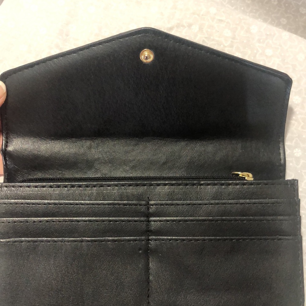 Liz Claiborne Two Tone Wallet - Picture 8 of 15